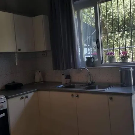 Ευρύχωρο Σπίτι Στην Πάτρα Apartment Exterior photo